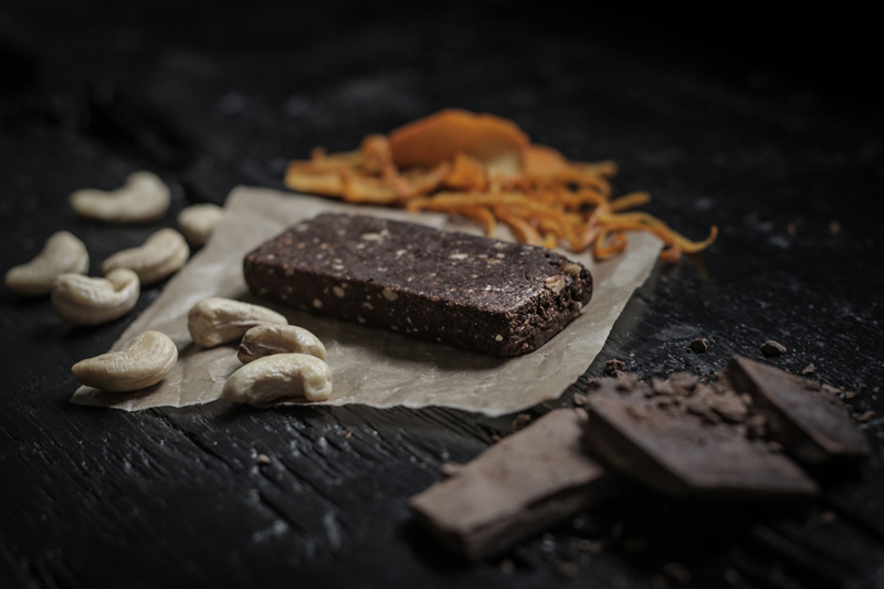 SENS-cricket-ENERGY_bar-dark_chocolate-orange(2closeup)