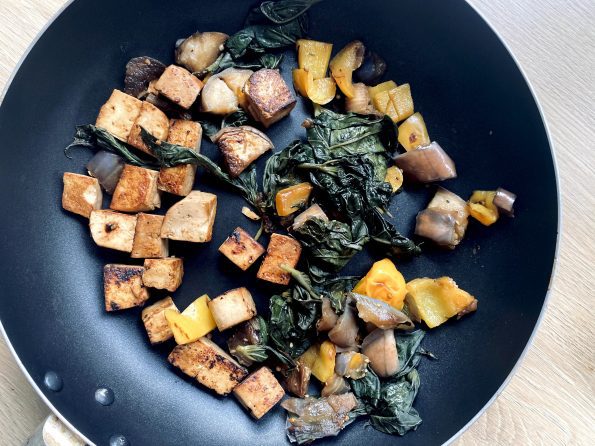 tofu mariné sauté épices légumes